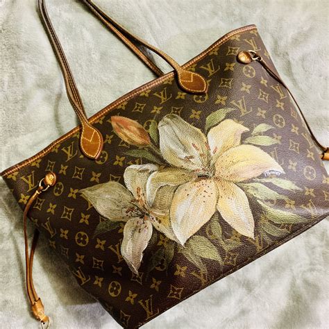 louis vuitton artisan hand painter|Louis Vuitton bag artist.